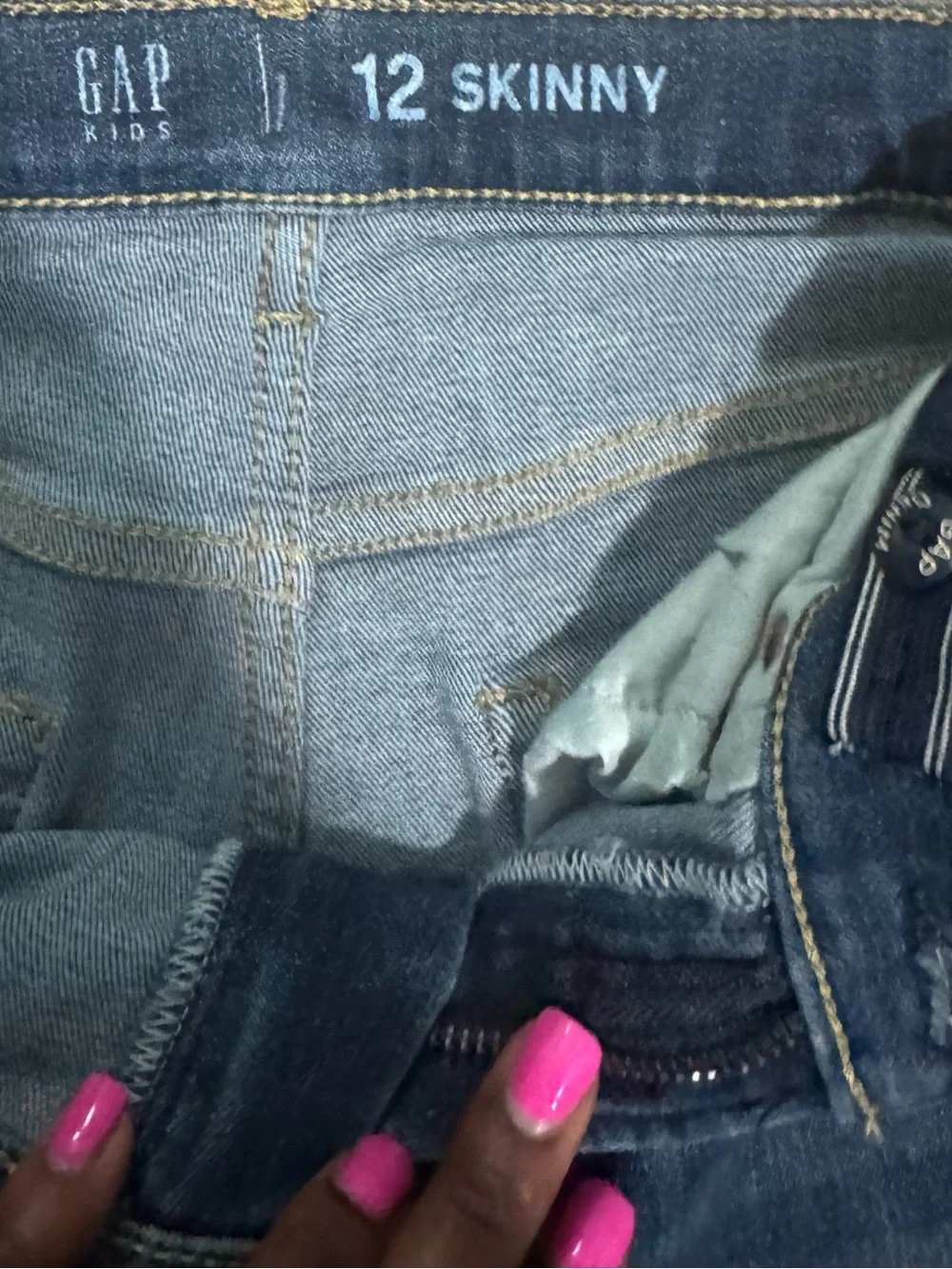 GAP Skinny Jeans in Dark Blue - kids